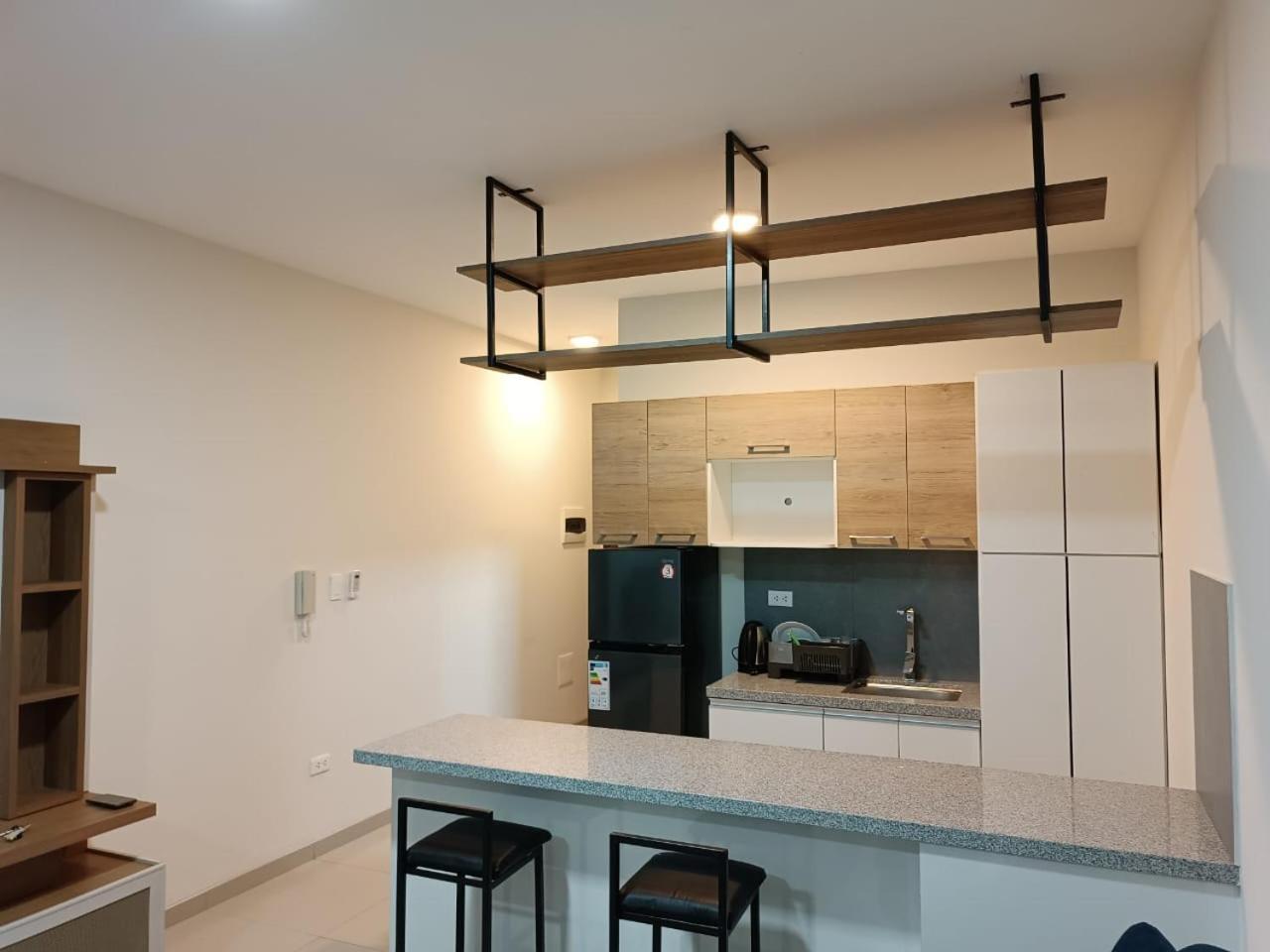 Departamento Express Airport Apartment Санта Крус де ла Сиера Екстериор снимка